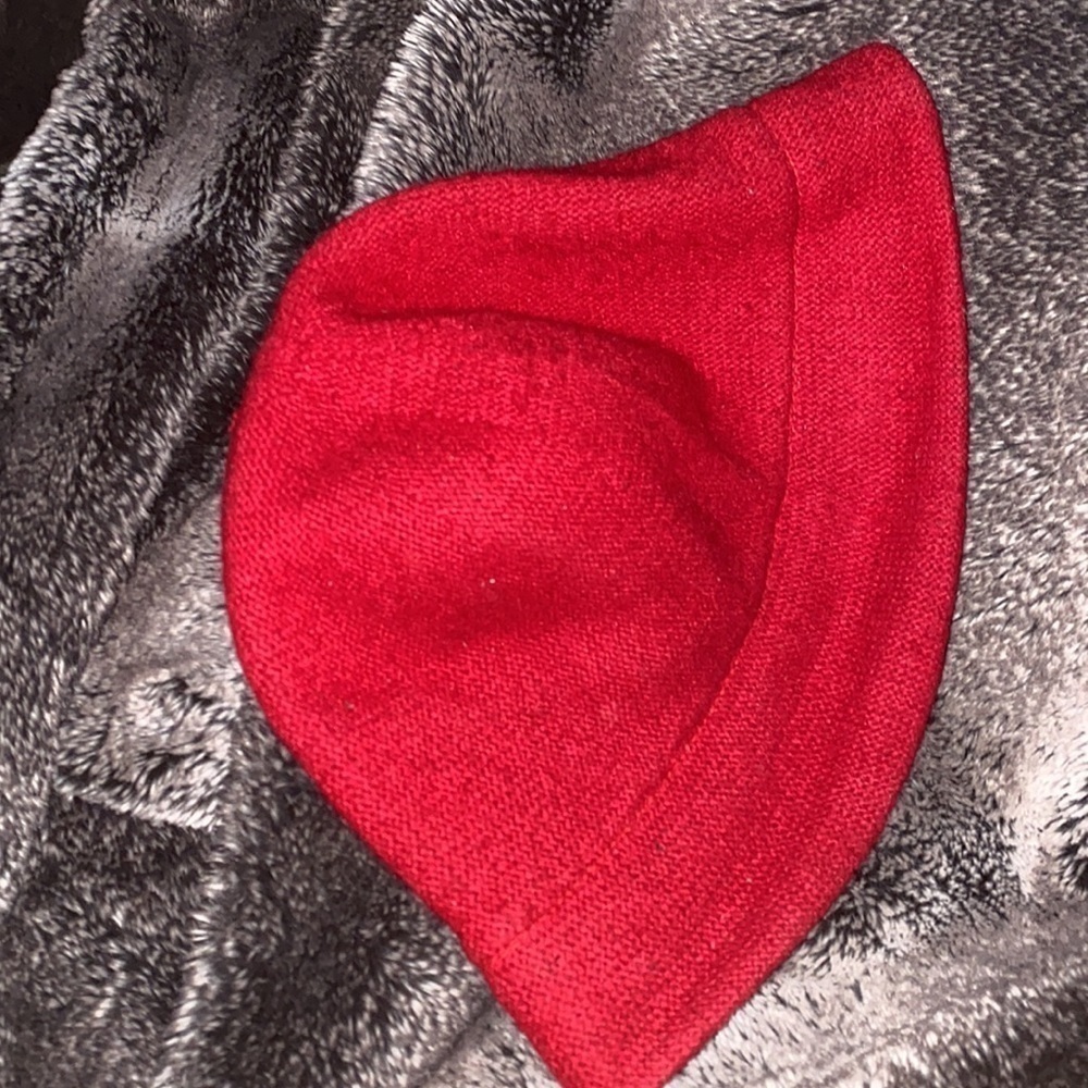 August hat company red wool bucket hat - Picture 3 of 9
